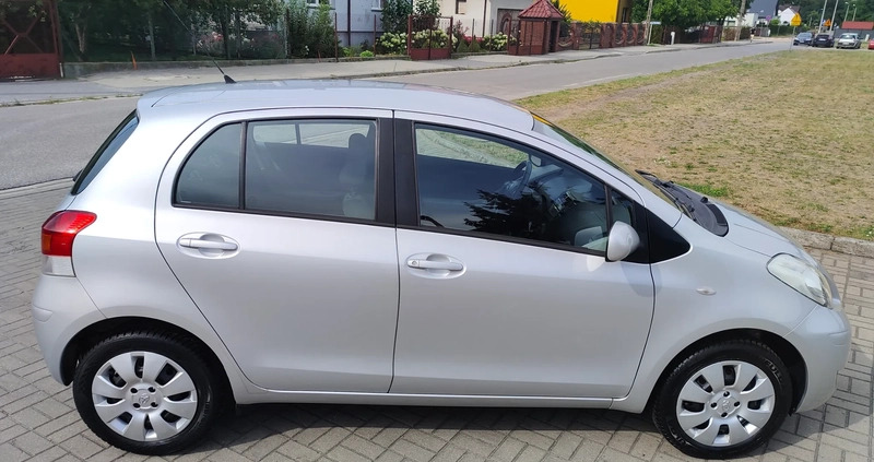 Toyota Yaris cena 22700 przebieg: 149200, rok produkcji 2009 z Puławy małe 407